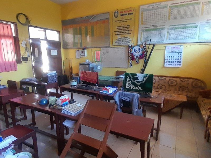 Ruang Kepsek / Guru