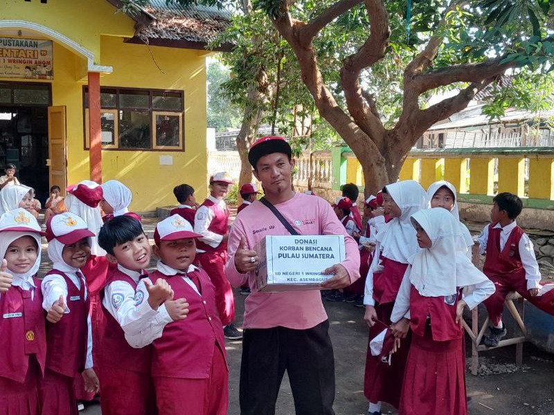 Peduli Kepada Sesama, Siswa SD Negeri 1 Wringinanom Galang Donasi Korban Bencana di Sumatera