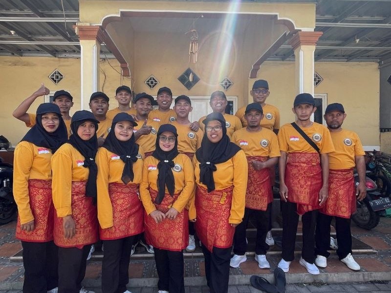 Guru SD Negeri 1 Wringinanom Ikuti Lomba Gerak Jalan Se-Kecamatan Asembagus